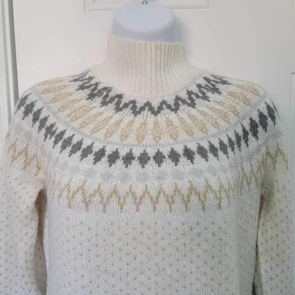 Eddie Bauer Cream Green Mock Neck Scandinavian Nordic Inspired Sweater Size M - Picture 2 of 11